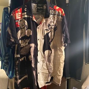 Marylin Monroe button up
